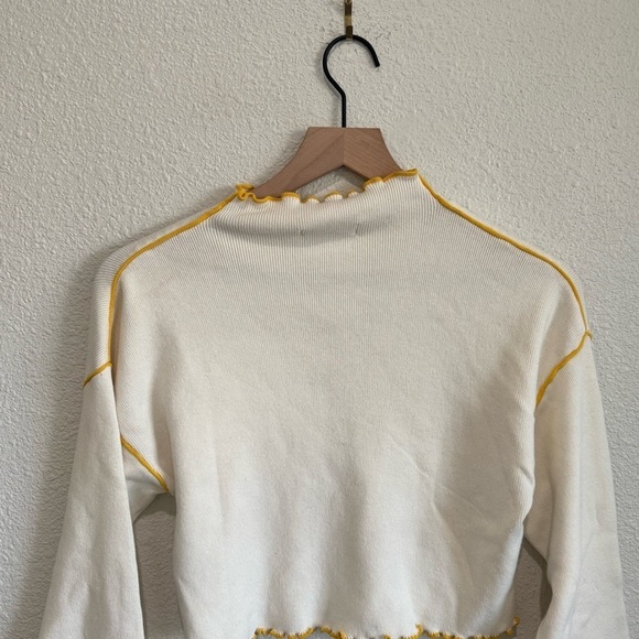 2. Urban Outfitters UO Zella Pullover Exposed-Hem Mock Neck Sweater Cream Small - Picture 8 of 10